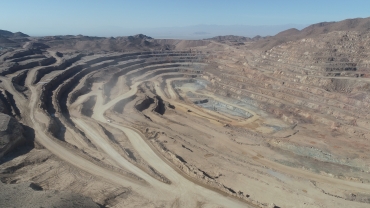 استخراج معدن سنگ آهن جلال آباد زرند