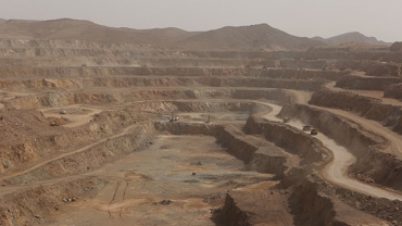 معدن سنگ آهن جلال آباد 2