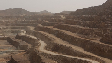 معدن سنگ آهن جلال آباد 3